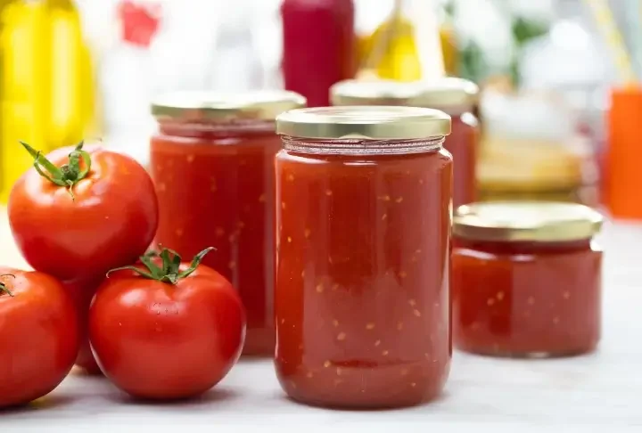 Geleneksel Tarif Domates Salçası Konservesi