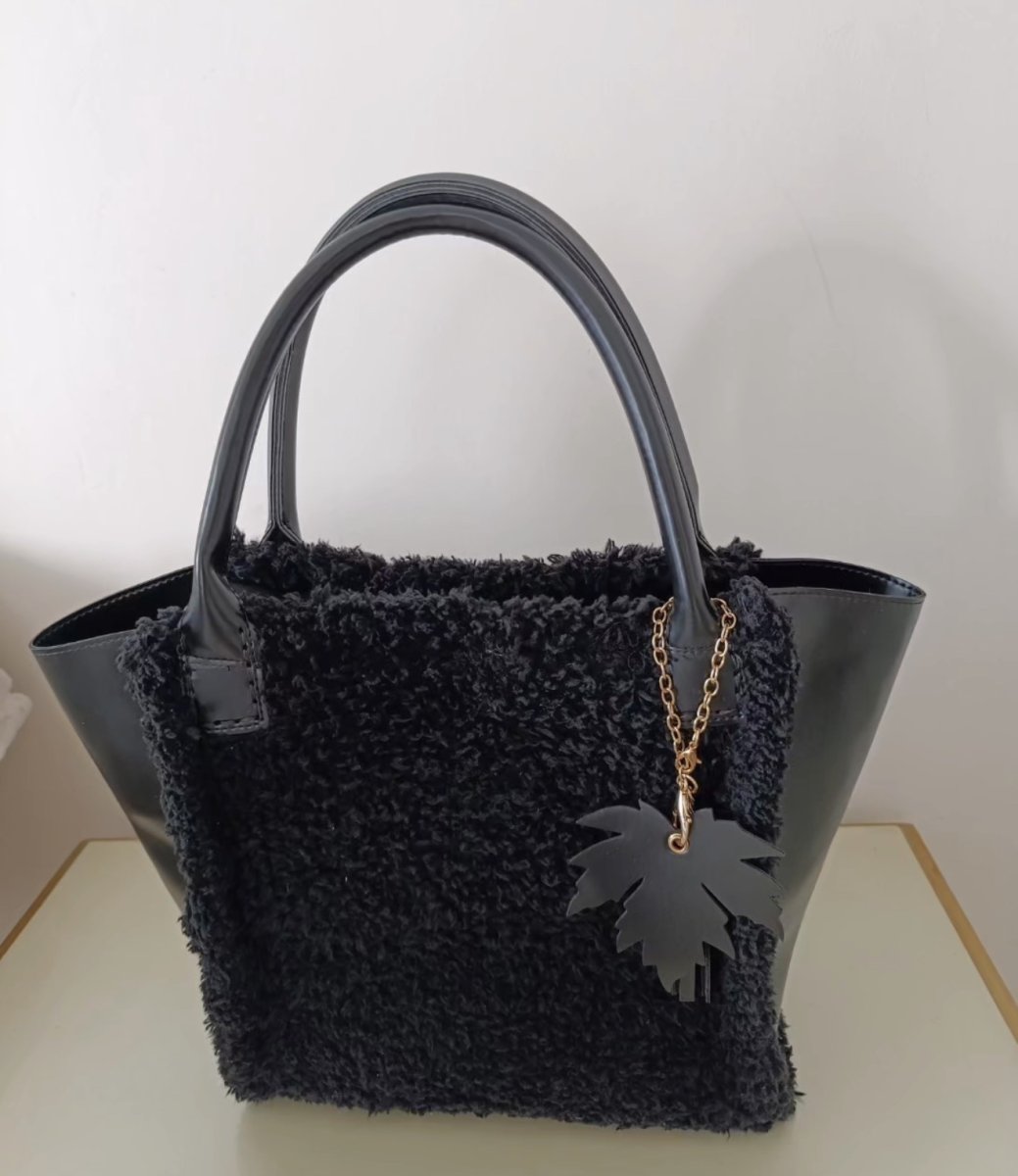 Deri Detaylı Peluş Örgü Çanta – Fermuarlı Şık Tasarım